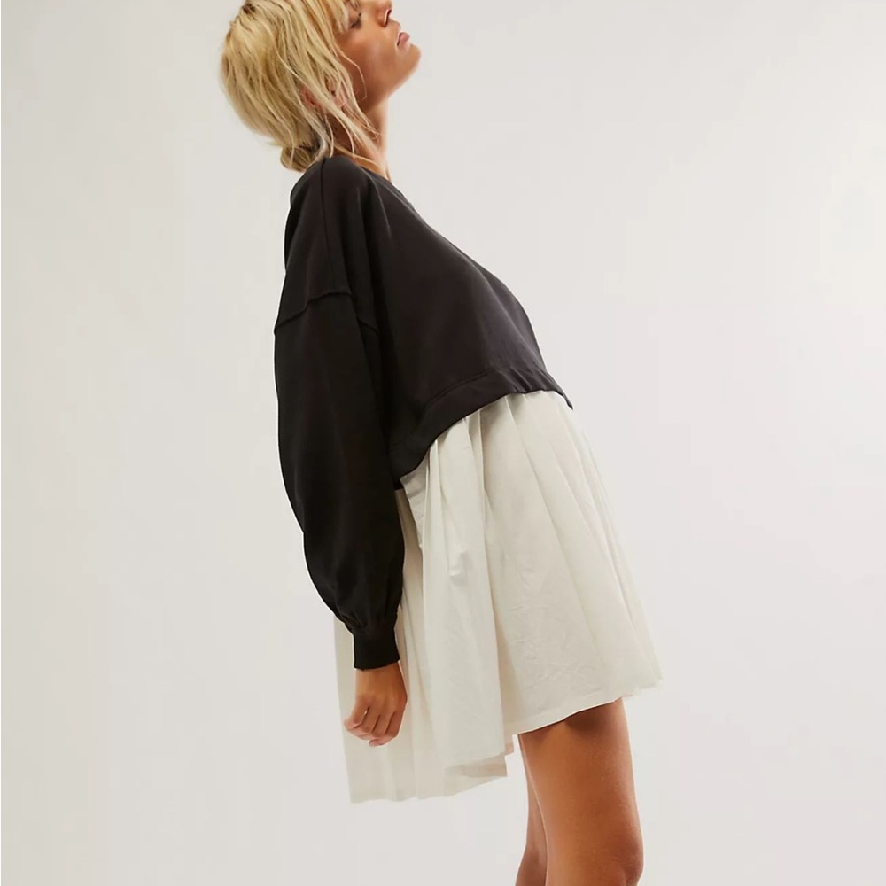 NWOT Free People Eleanor Sweatshirt